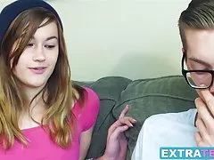 Super film erotyk gorąco alaina chce spróbować ten wielki kutas na kanapie