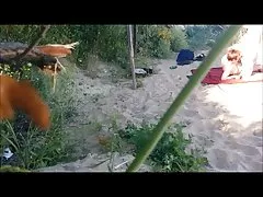 Złota nagie seksowne kobiety plaża