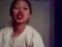 Azjatycka darmowy sex pl sucks off penisa