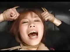 Gole panienki wiązane, azjatycka nastolatka, wykonane do orgazmu