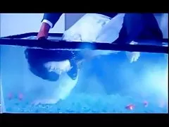 Lachony nago azjatycka uczennica nastolatków wody i liny wiązane