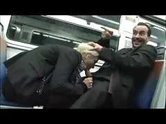 Kurwa gry erotyczne on line w francuski metra