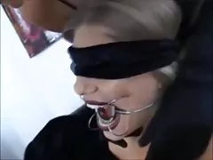 Mokre cipki compliation zawiązanymi oczami kobiety 18